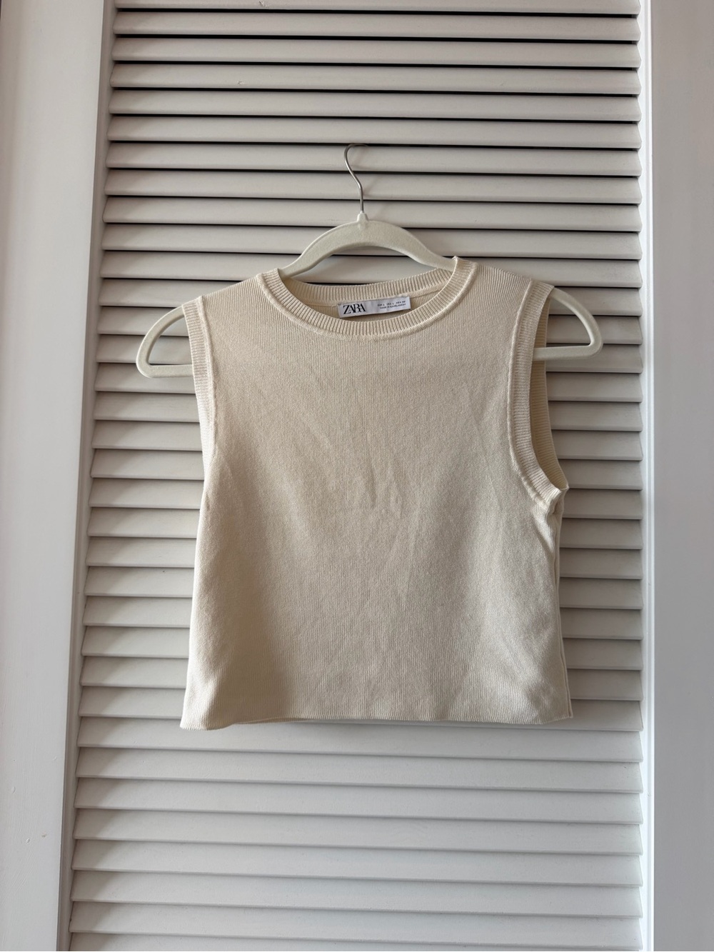 Zara Cream Sleeveless Ribbed Crewneck Tank